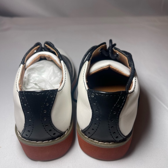 UPPER CLASS YOUTH WHITE/BLACK LEATHER SADDLE OXFORDS Size 11W NEW - Picture 7 of 10